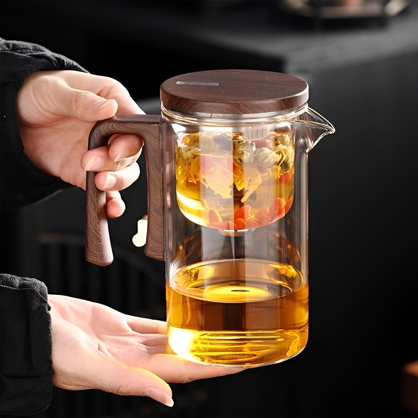 Elegant Ease Glass Teapot